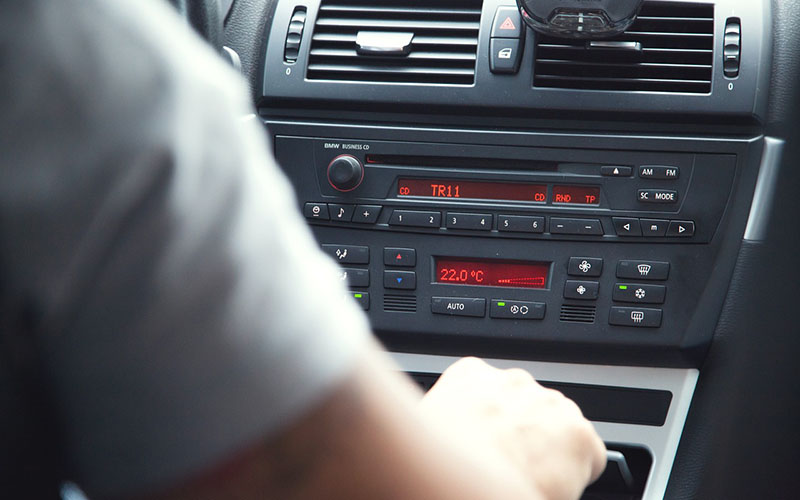 7 Signs Indicate Replacement of Your Car’s Air Filter