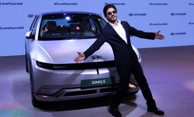 Shahrukh Khan Exhibits Hyundai Ioniq 5 EV in India