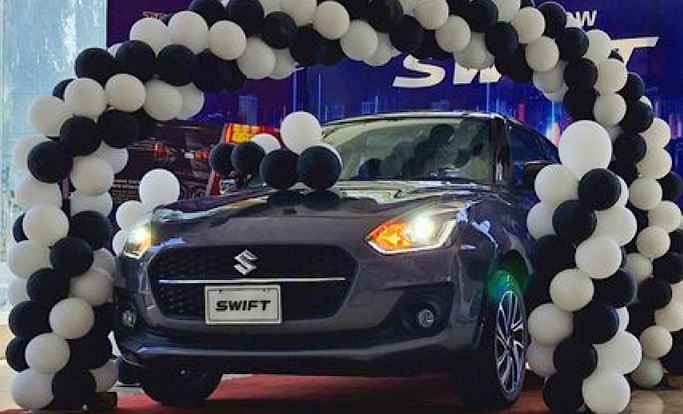 Suzuki Swift Debuts Two-Tone Exterior Variant in Pakistan