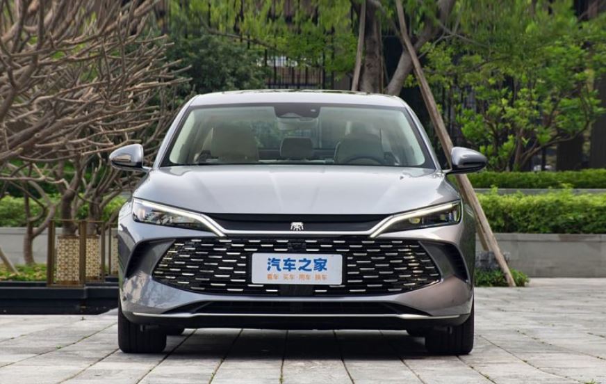 BYD Unveils Qin L and Seal 06 Hybrid Sedans