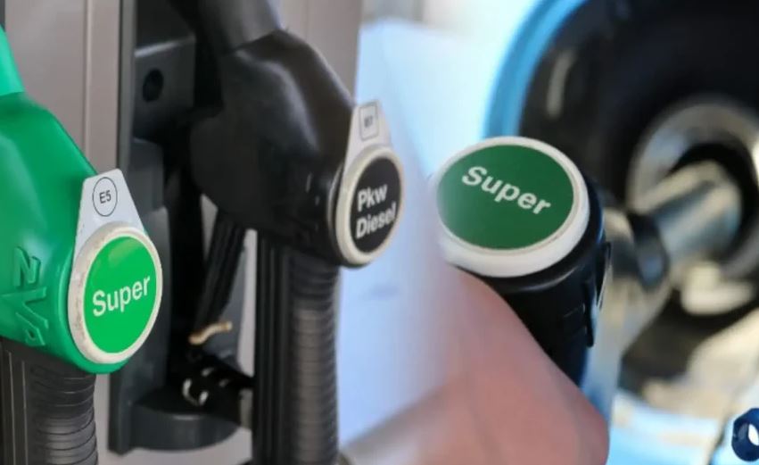 Petrol Price Drops by Rs. 10/Liter in Pakistan