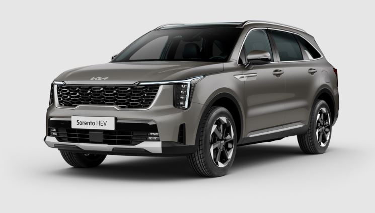 Next-Gen Kia Sorento Hybrid Spotted in Pakistan