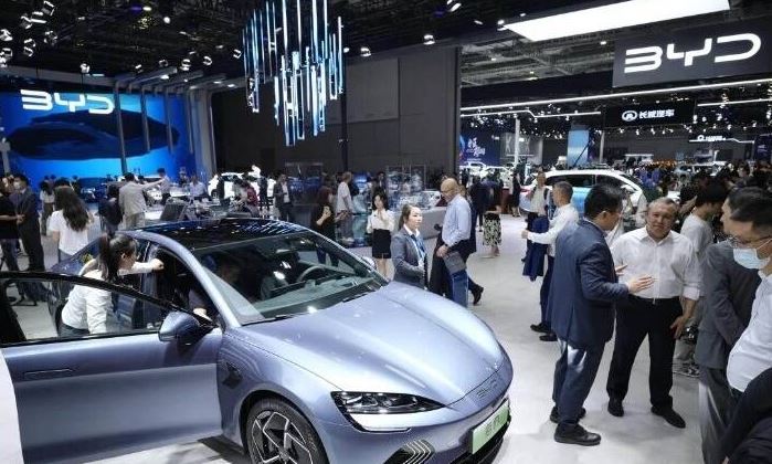 BYD Begins Official Car Deliveries in Pakistan