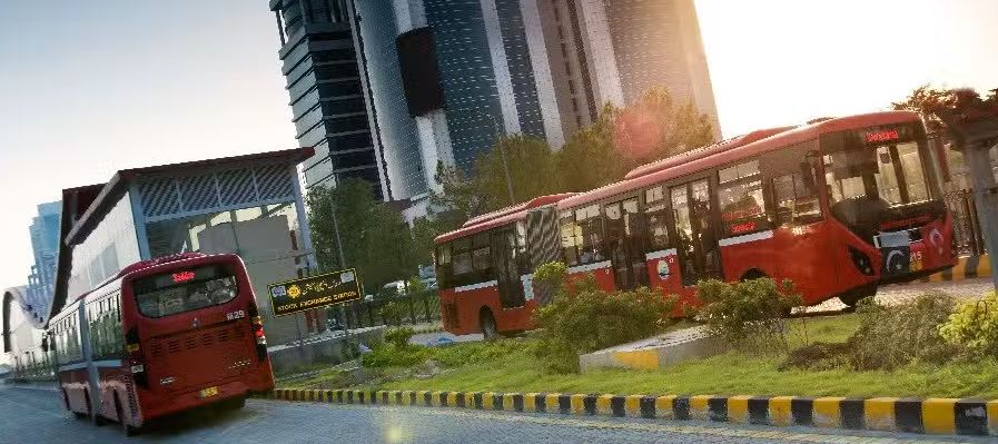 Islamabad-Rawalpindi Metro Bus Halted Amid Security Tensions