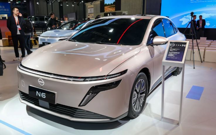 Nissan Presents Next-Gen N6 Plug-In Hybrid Sedan